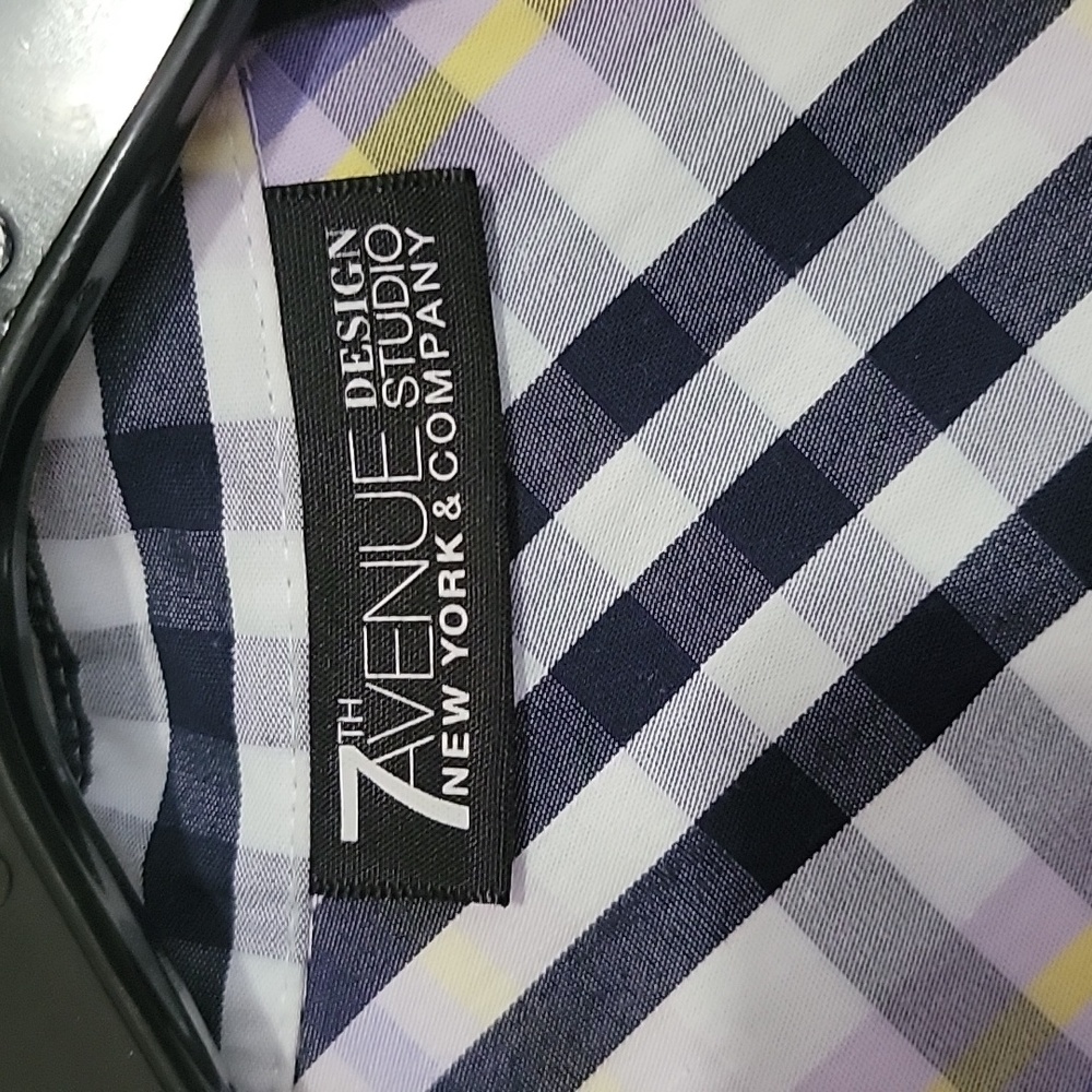 Shirt - Picture 2 of 4